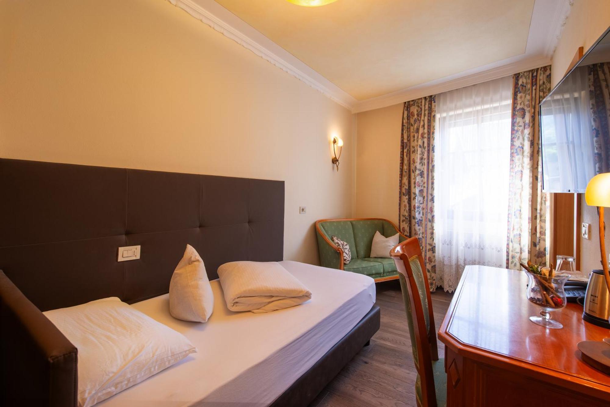 סלודרנו Hotel Engel מראה חיצוני תמונה